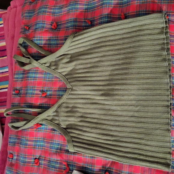 Tops - Green crop top